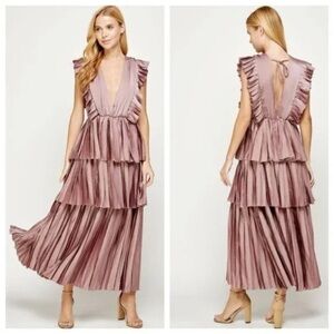 Strut and Bolt dusty mauve tiered formal dress in size small